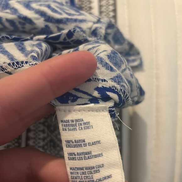 American Eagle women’s medium romper with pockets  C - Picture 7 of 7